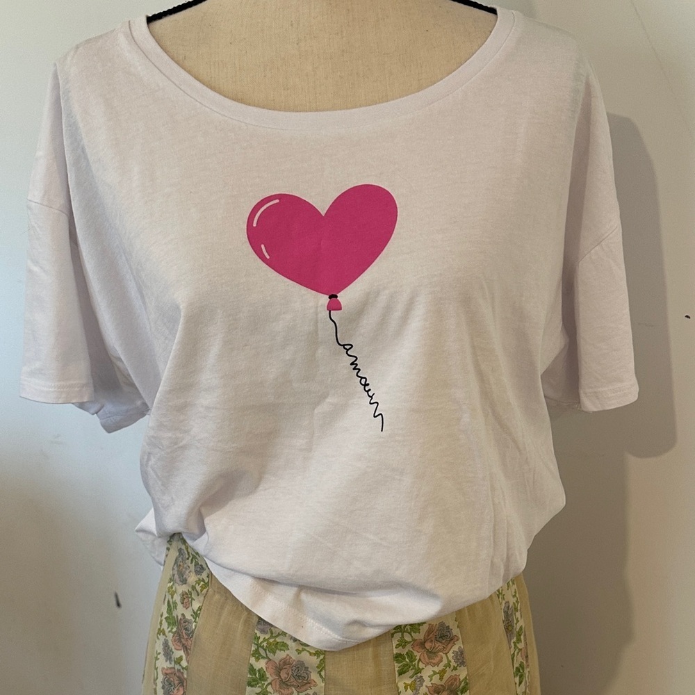French Connection White T-Shirt Pink Heart Amour Balloon Tee XL Cotton Crop